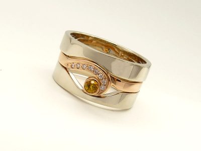 Szemet formázó köves gyűrű és karikagyűrű